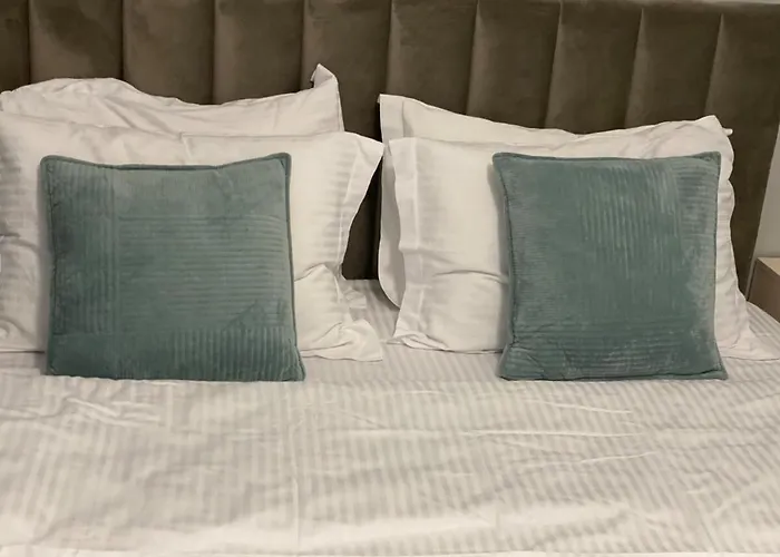 Joris Place With Balcony