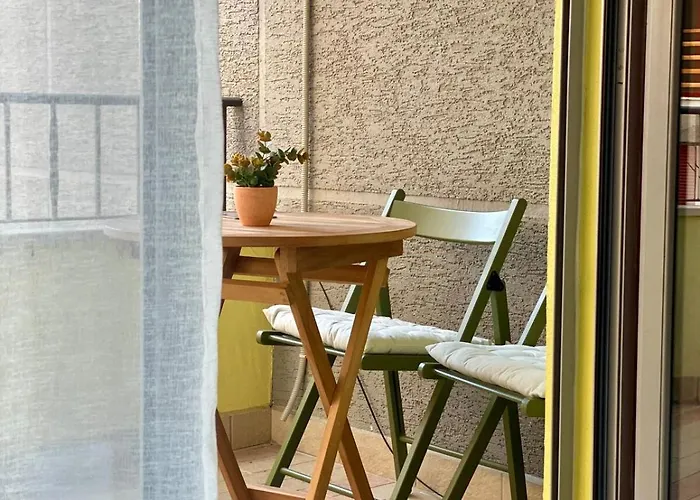 Joris Place With Balcony * Durrës